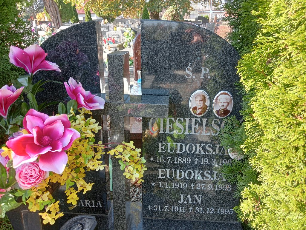 Grób Eudoksja Ciesielska