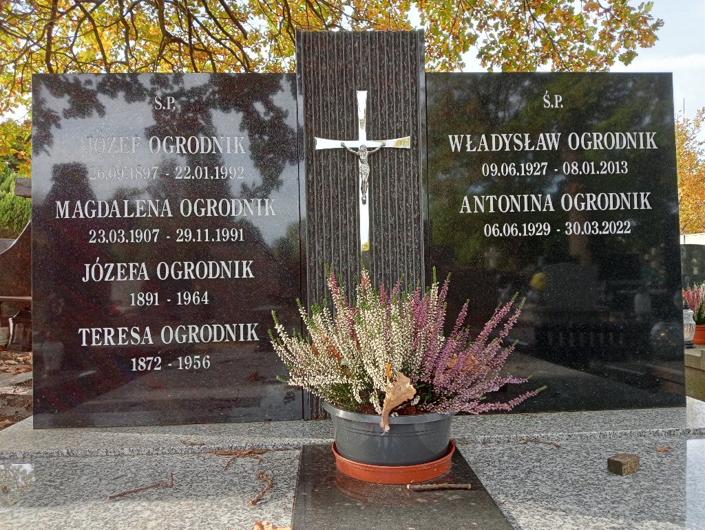 Grób Józef Ogrodnik