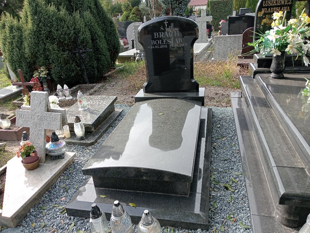Grób Bolesław Brach