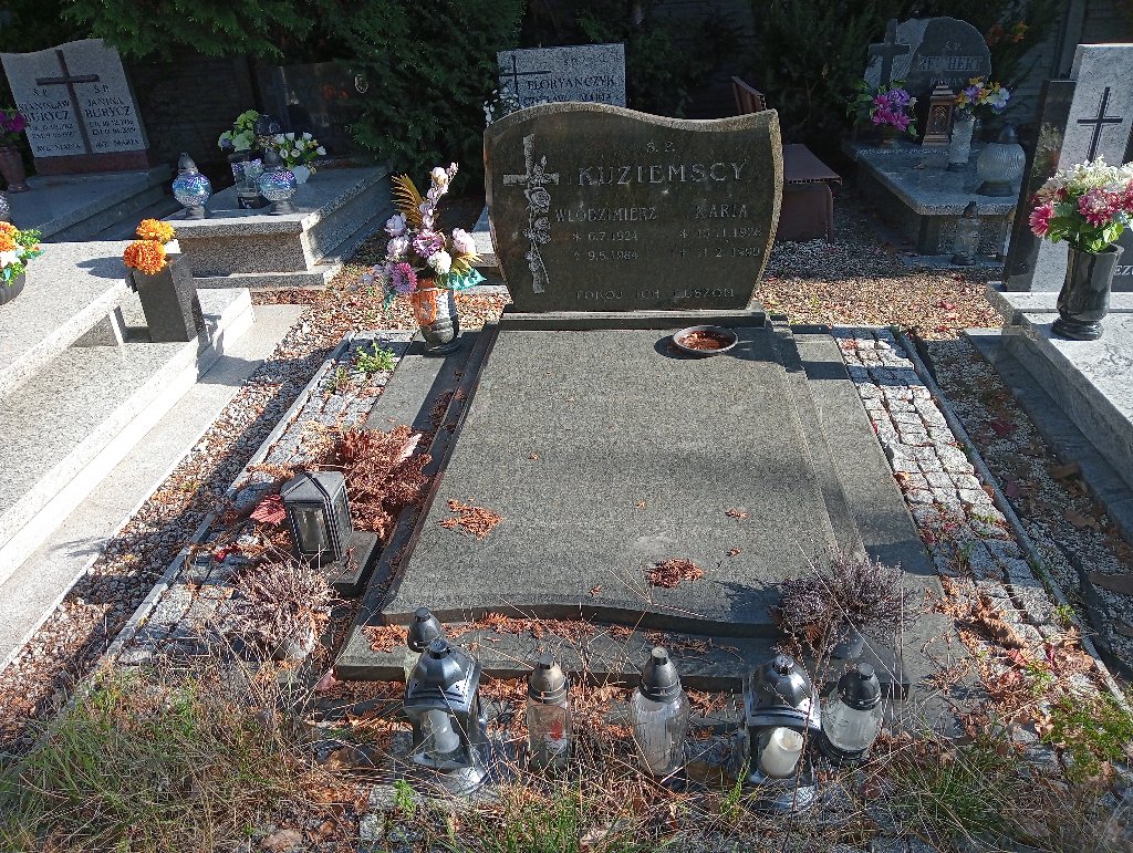 Grób Włodzimierz Kuziemski